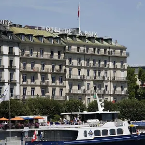 The Ritz-carlton De La Paix, Отель