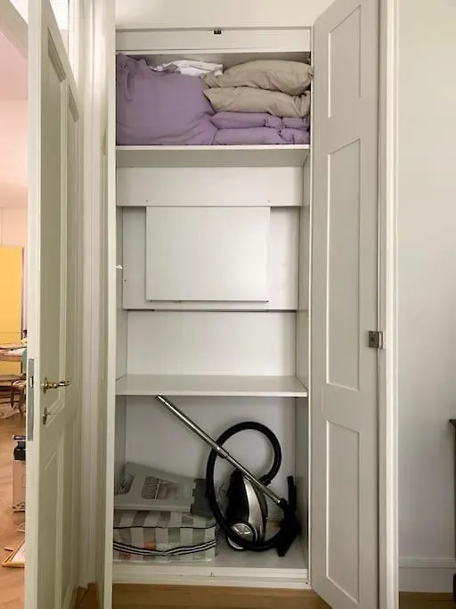 Celui Qui Est Au Centre Apartment Geneva Switzerland